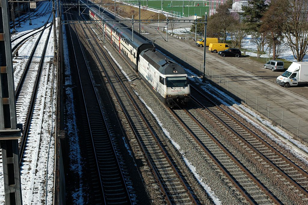 3497-0018-100215.jpg - SBB-CFF Re 460.003-7 "Milieu du monde" / Zürich-Mülligen 10.2.2015