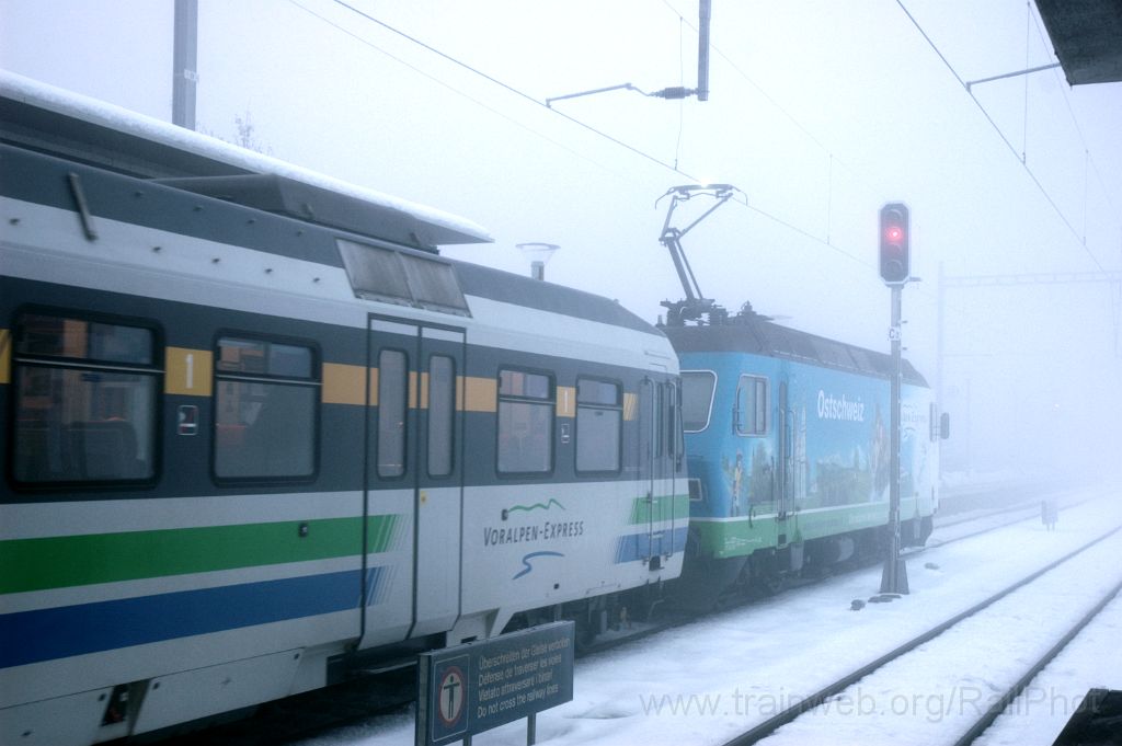 3498-0030-120215.jpg - SOB Re 456.096-7 "Wattwil" / Uznach 12.2.2015