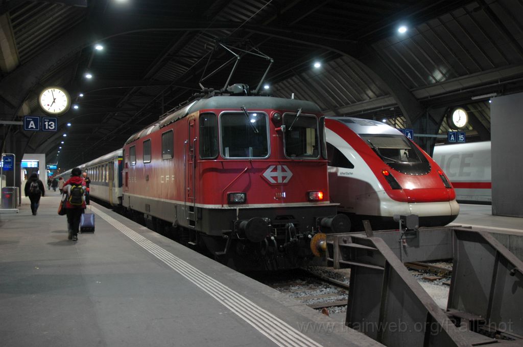 3507-0011-160215.jpg - SBB-CFF Re 4/4'' 11141 + ICN RABDe 500.026 "Alfred Escher" / Zürich HB 16.2.2015