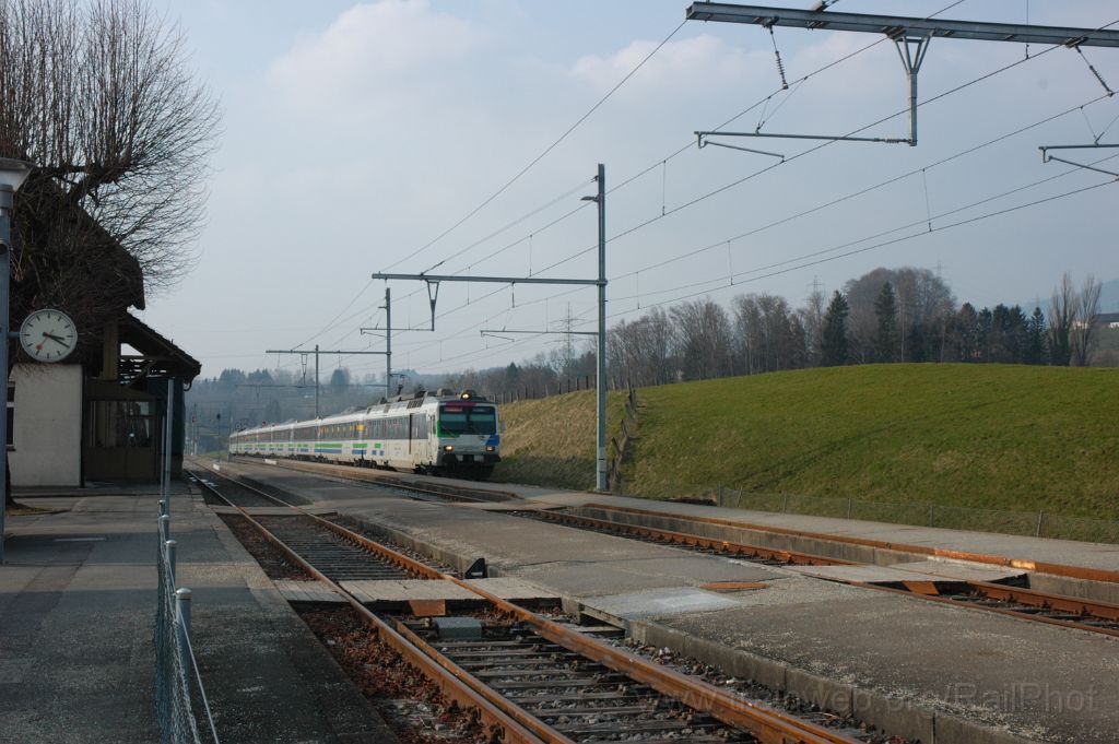 3512-0021-140315.jpg - SOB RBDe 561.084-5 / Kaltbrunn 14.3.2015