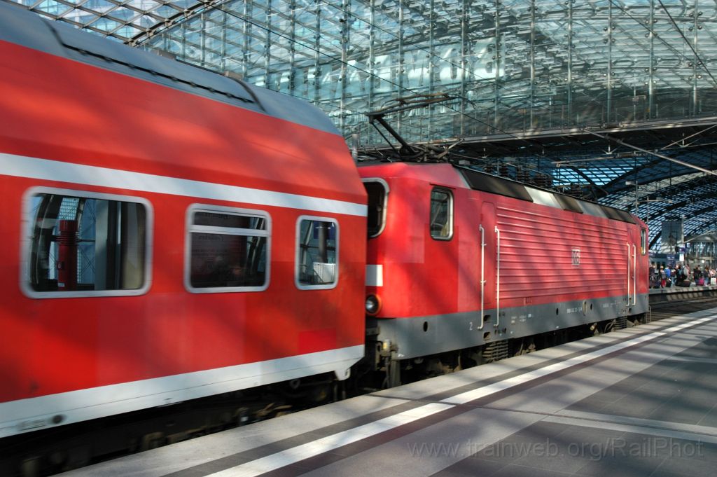 3515-0022-190315.jpg - DBAG 143.333-3 / Berlin Hbf 19.3.2015