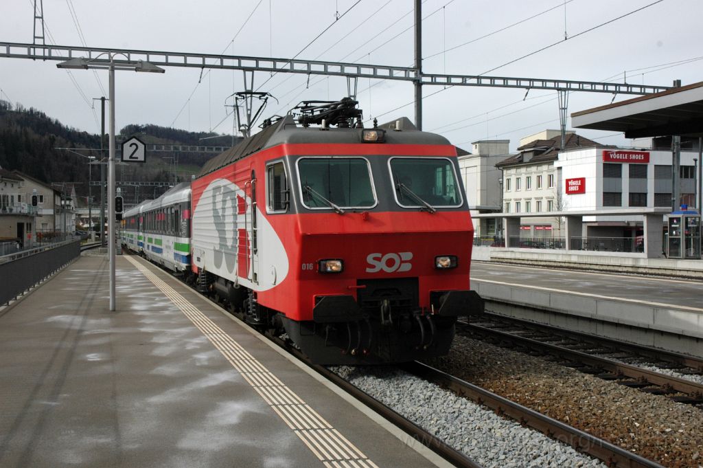 3528-0028-030415.jpg - SOB Re 446.016-8 / Wattwil 3.4.2015
