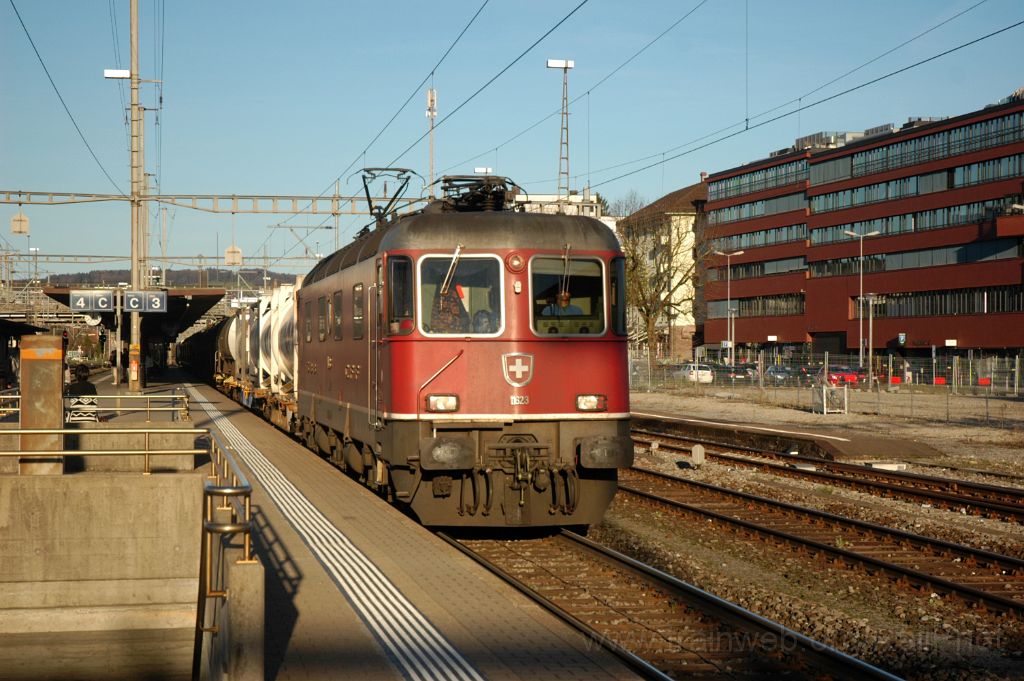3537-0006-080415.jpg - SBB-CFF Re 6/6 11623 "Rupperswil" / Schlieren 8.4.2015