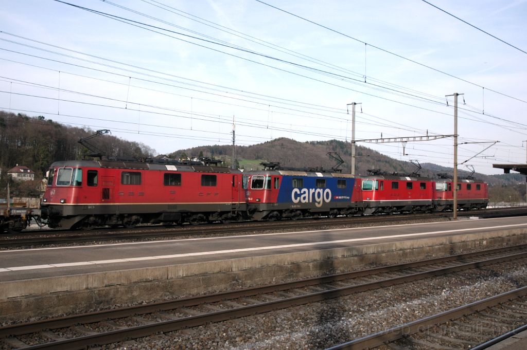 3540-0032-100415.jpg - SBB-CFF Re 4/4'' 11253 + Re 4/4'' 11177 + Re 420.170-3 + Re 4/4'' 11281 / Killwangen-Spreitenbach 10.4.2015