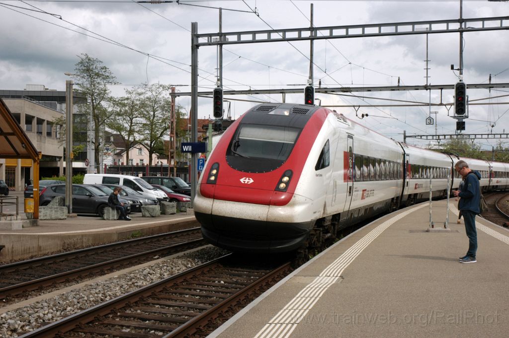 3546-0006-090515.jpg - SBB-CFF ICN RABDe 500.007 "Albert Einstein" / Wil 9.5.2015