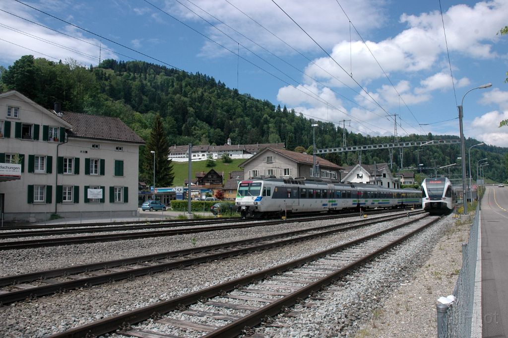 3558-0011-240515.jpg - Thurbo RABe 526.796-8 + SOB RBDe 561.083-7 "Richterswil-Samstagern" / Wattwil 24.5.2015