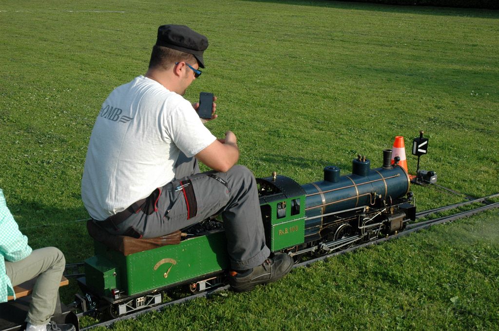 3570-0023-290515.jpg - RhB G 4/5 106 / Kaltbrunn (Domino Servite Schule) 29.5.2015