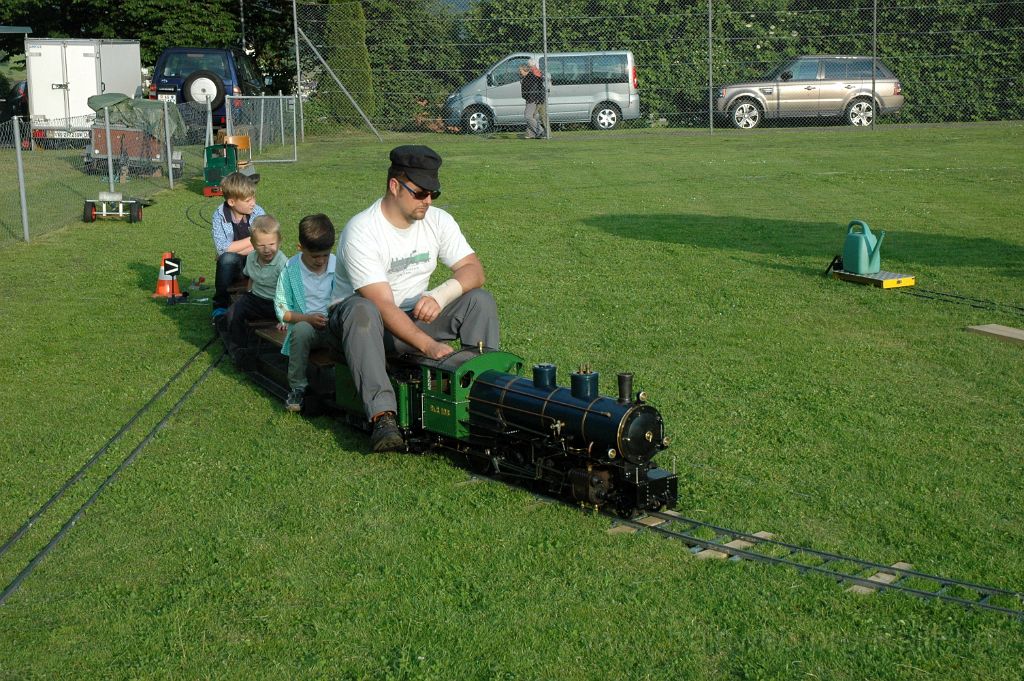 3570-0027-290515.jpg - RhB G 4/5 106 / Kaltbrunn (Domino Servite Schule) 29.5.2015