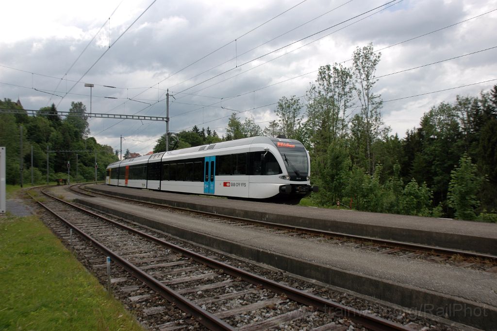 3575-0016-300515.jpg - Thurbo RABe 526.791-9 "Spieleland Express" / Mogelsberg 30.5.2015