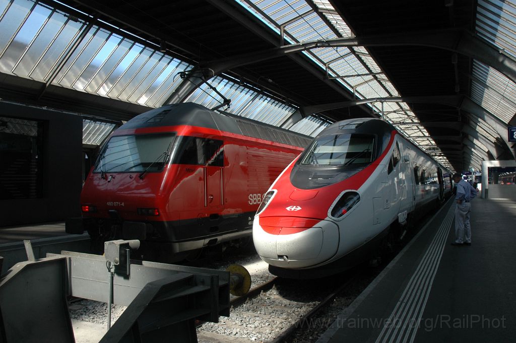 3579-0016-050615.jpg - SBB-CFF Re 460.071-4 "Mittelland" + ETR 610.713 / Zürich HB 5.6.2015