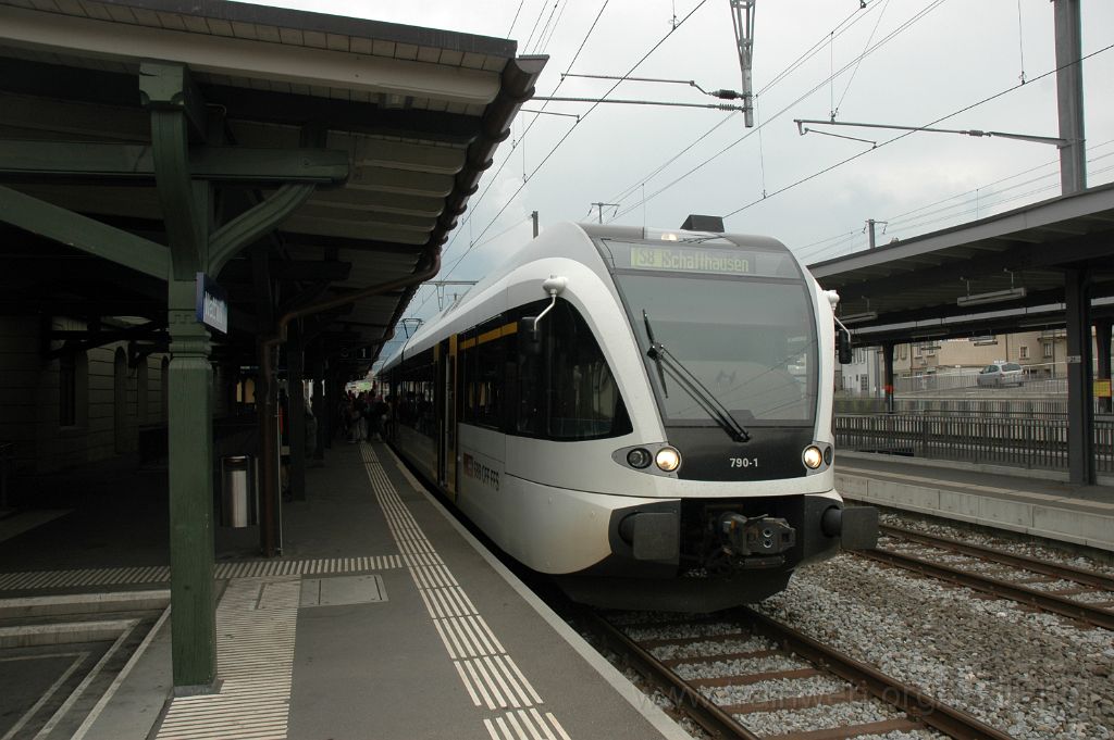 3587-0040-060615.jpg - Thurbo RABe 526.790-1 "Zihlschlacht-Sitterdorf" / Wattwil 6.6.2015