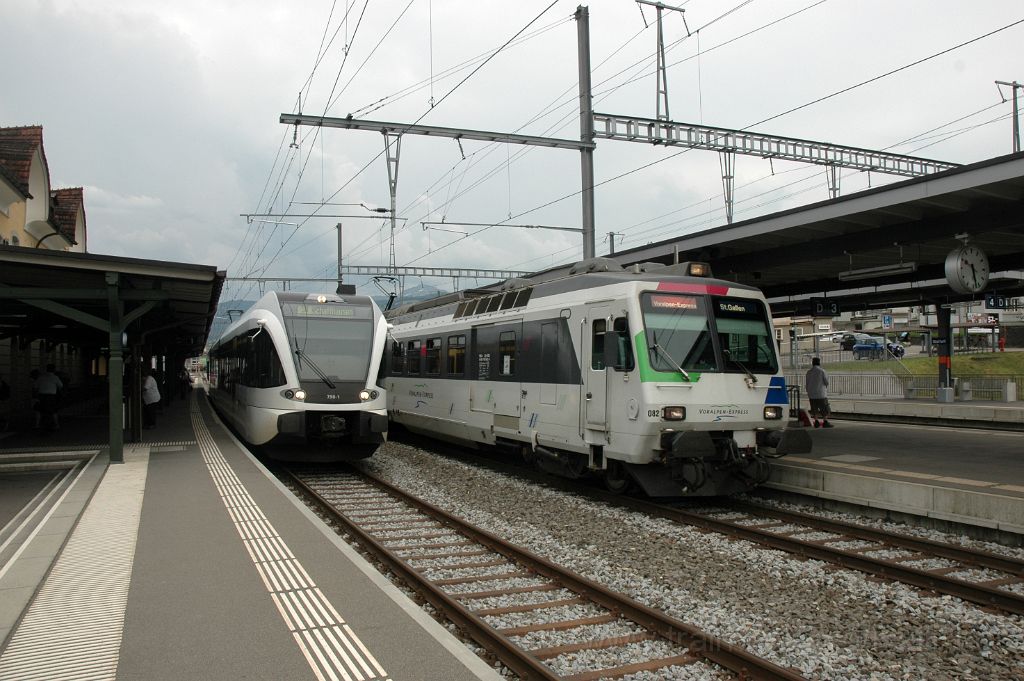 3587-0043-060615.jpg - Thurbo RABe 526.790-1 "Zihlschlacht-Sitterdorf" + SOB RBDe 561.082-9 / Wattwil 6.6.2015