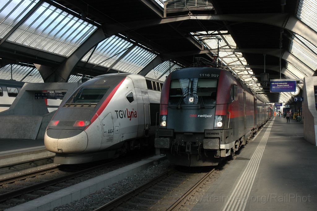 3589-0035-170615.jpg - SNCF TGV 384.007 + ÖBB 1116.207 / Zürich HB 17.6.2015