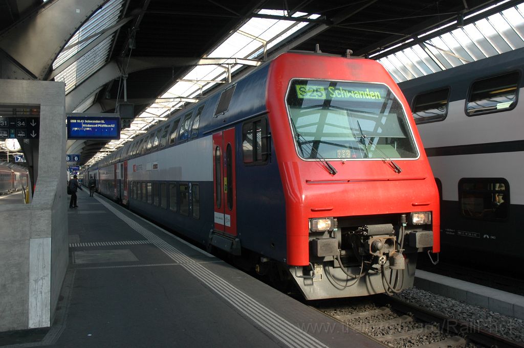 3589-0042-170615.jpg - SBB-CFF Bt 50 85 26-33 970-2 / Zürich HB 17.6.2015