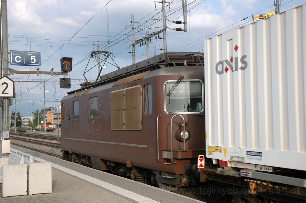3591-0048-170615.jpg - BLS Re 4/4 167 "Ausserberg" / Pfäffikon SZ 17.6.2015