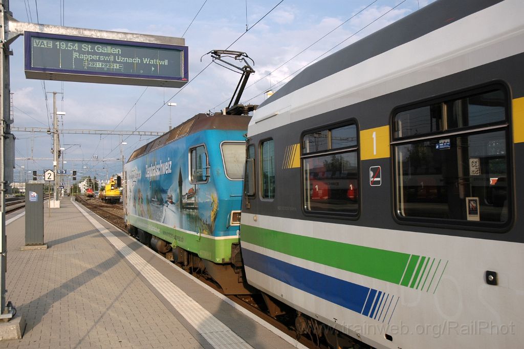 3593-0041-170615.jpg - SOB Re 456.096-7 "Wattwil" / Pfäffikon SZ 17.6.2015