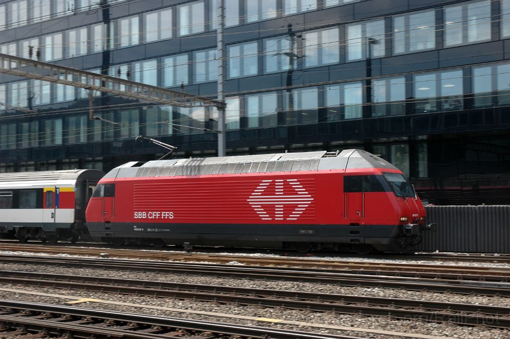 3607-0031-190615.jpg - SBB-CFF Re 460.037-5 "Sempacher See" / Olten 19.6.2015