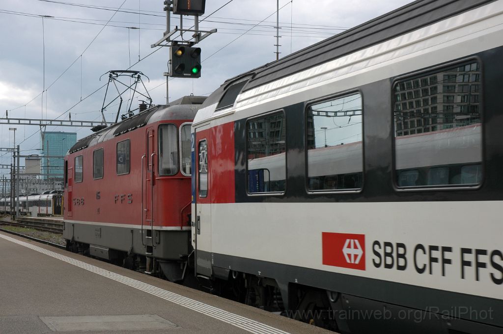 3610-0006-200615.jpg - SBB-CFF Re 4/4'' 11155 / Zürich HB 20.6.2015