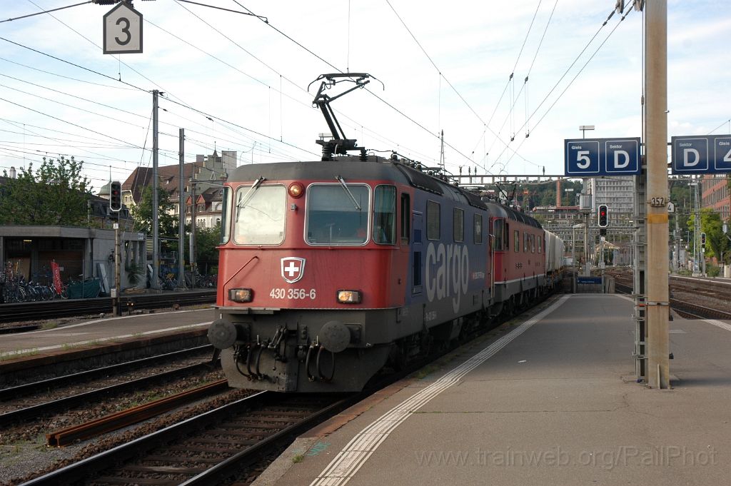 3623-0024-290615.jpg - SBB-CFF Re 430.356-6 + Re 6/6 11677 "Neuhausen am Rheinfall" / Winterthur 29.6.2015