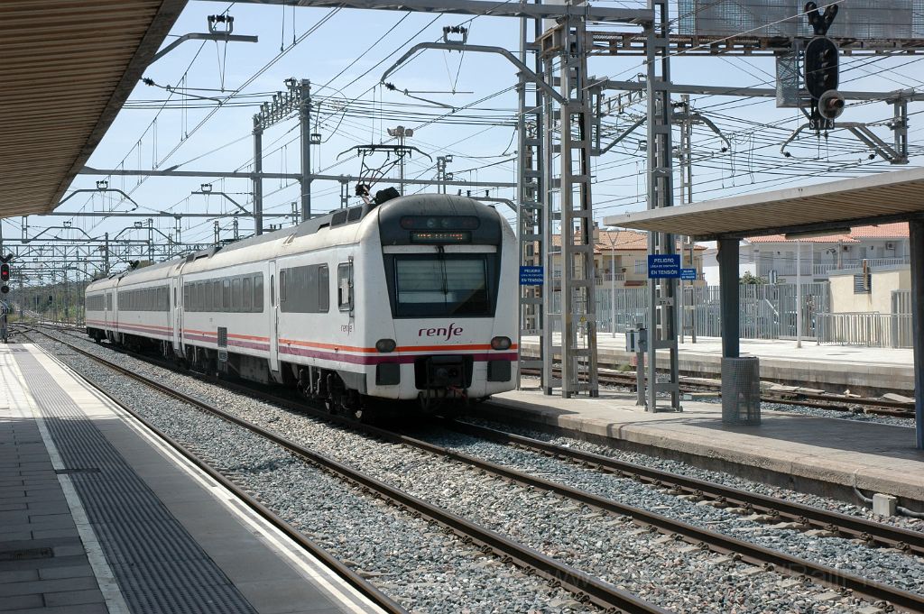 3630-0042-030715.jpg - Renfe 448.005-9 / Sant Vicenç de Calders 3.7.2015