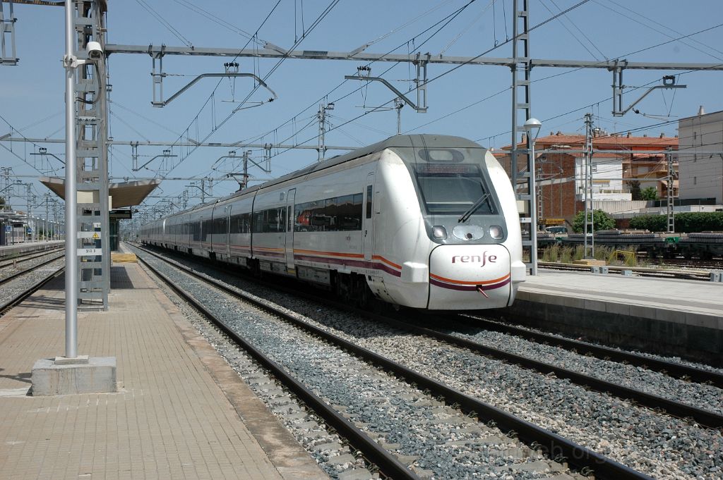 3632-0040-030715.jpg - Renfe 449.518-0 / Sant Vicenç de Calders 3.7.2015