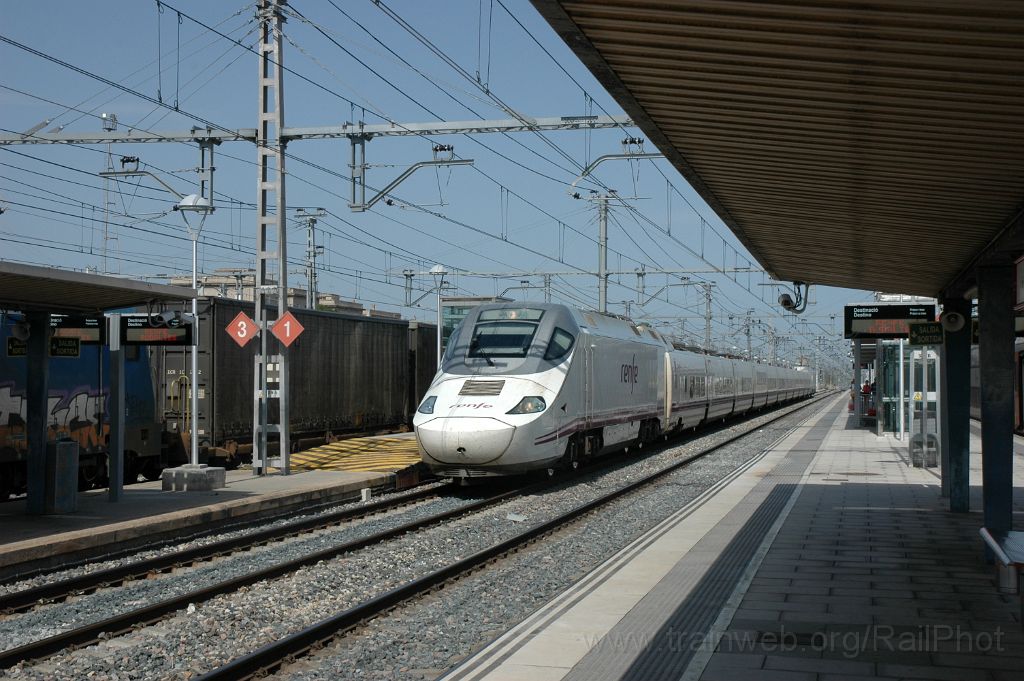 3636-0040-030715.jpg - Renfe 130.040-9 / Sant Vicenç de Calders 3.7.2015