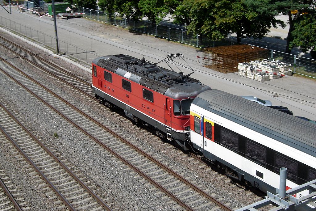 DSC07040.JPG - SBB-CFF Re 4/4" 11125 / Zürich-Mülligen 30.7.2015