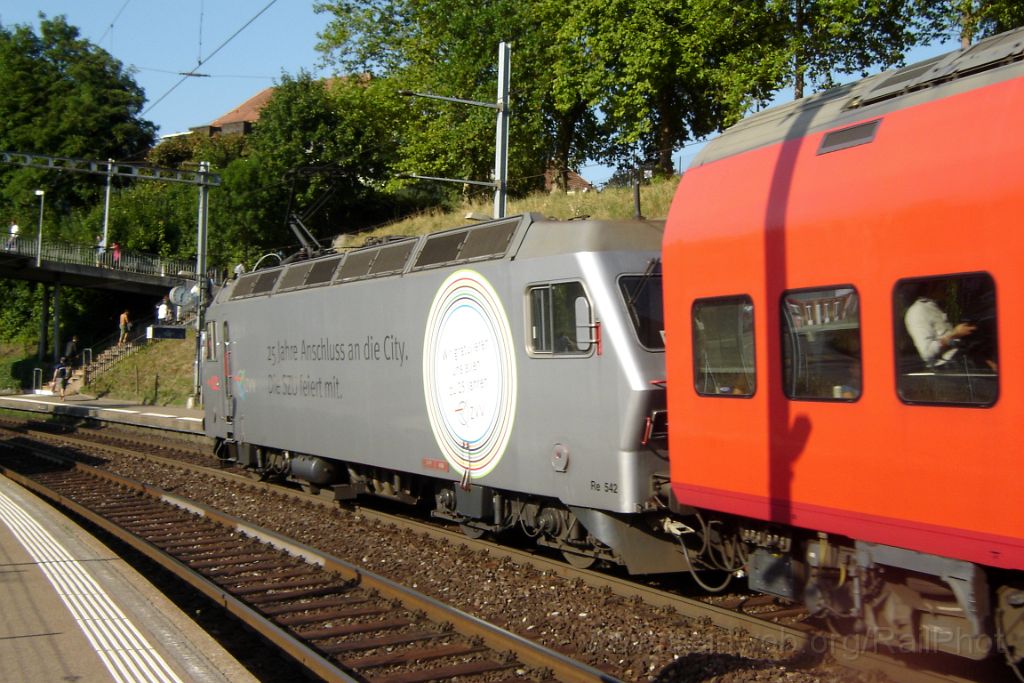 3644-0020-060815.jpg - SZU Re 456.542-0 "Wir gratulieren uns alle" / Zürich-Brunau 6.8.2015