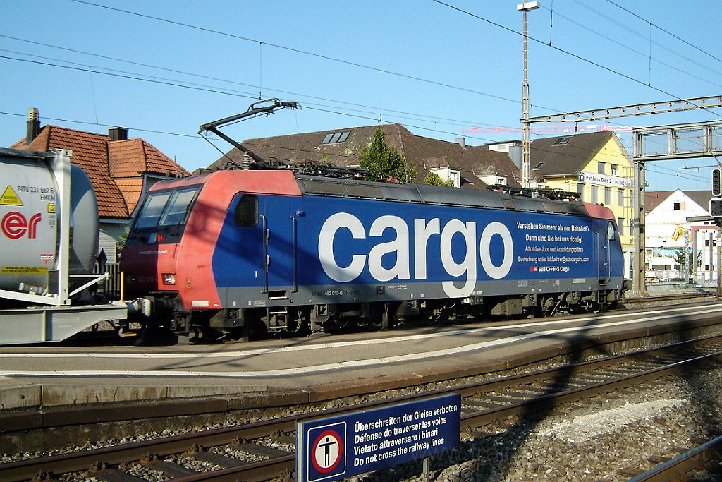 3646-0033-070815.jpg - SBB-CFF Re 482.010-6 "Verstehen Sie mehr als nur Bahnhof?" / Lenzburg 7.8.2015