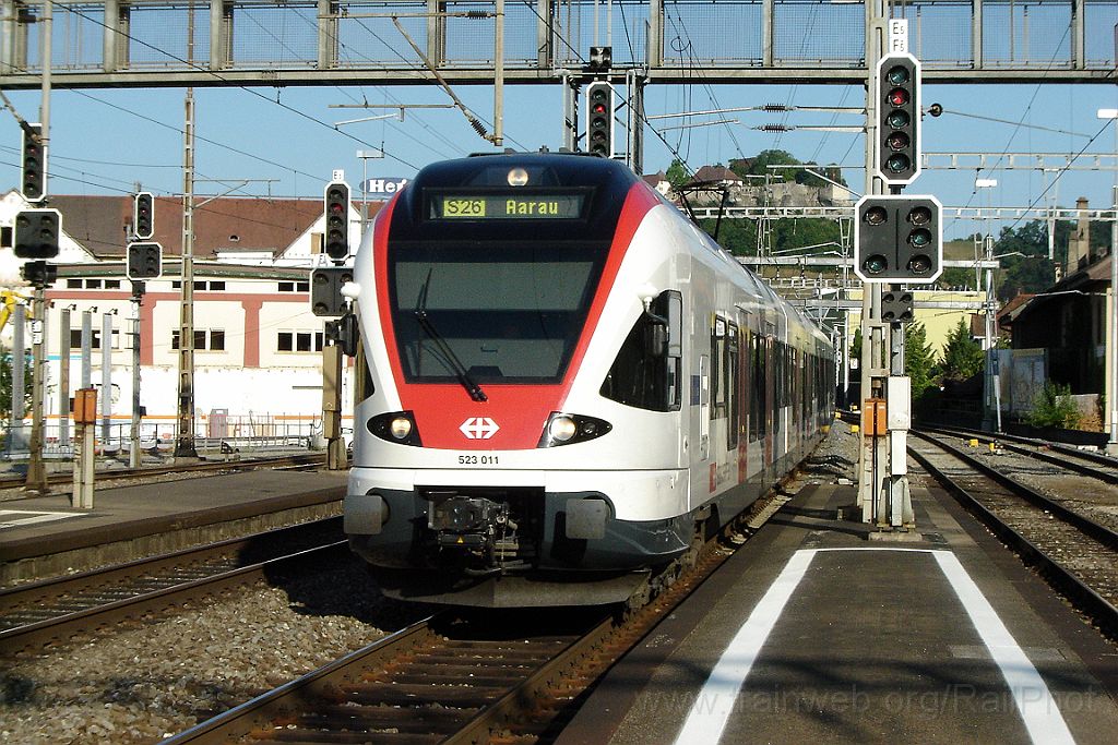 3646-0040-070815.jpg - SBB-CFF RABe 523.011 / Lenzburg 7.8.2015