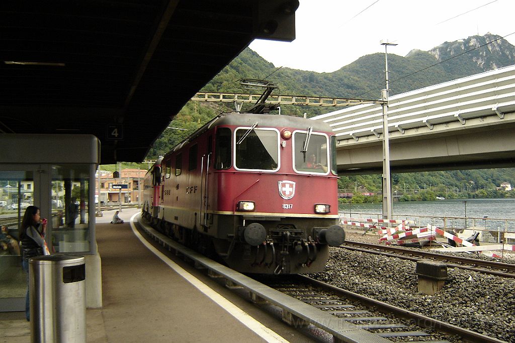 3648-0045-150815.jpg - SBB-CFF Re 4/4'' 11317 / Melide 15.8.2015