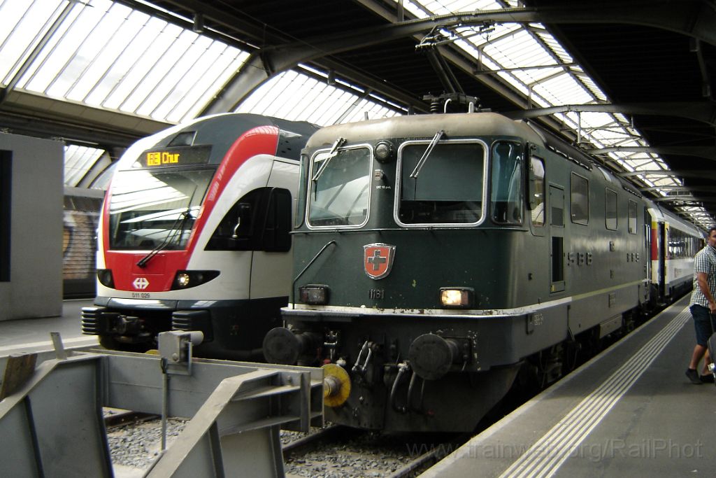 3650-0048-170815.jpg - SBB-CFF Re 4/4'' 11161 + RABe 511.029 / Zürich HB 17.8.2015