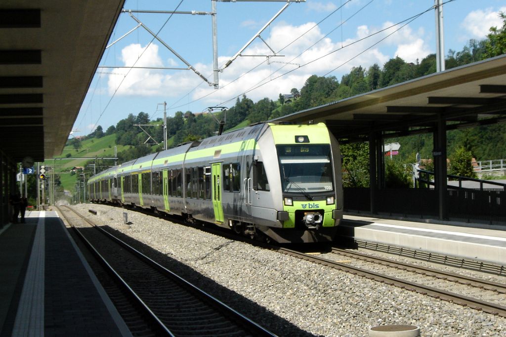 3652-0009-210815.jpg - BLS RABe 535.103-8 + RABe 535.121-0 / Mülenen 21.8.2015