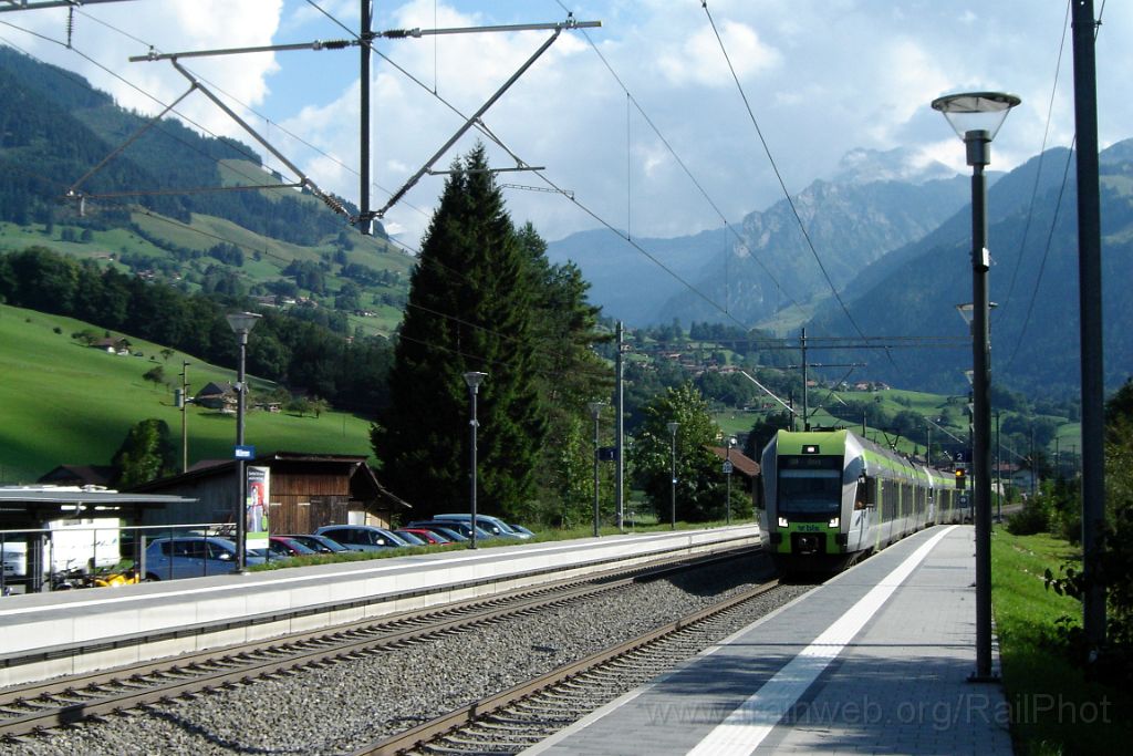 3652-0046-210815.jpg - BLS RABe 535.105 + RABe 535.104 "Naters" / Mülenen 21.8.2015