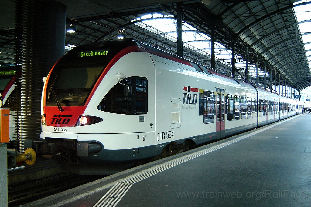 3653-0029-210815.jpg - SBB-CFF RABe 524.005 / Luzern 21.8.2015