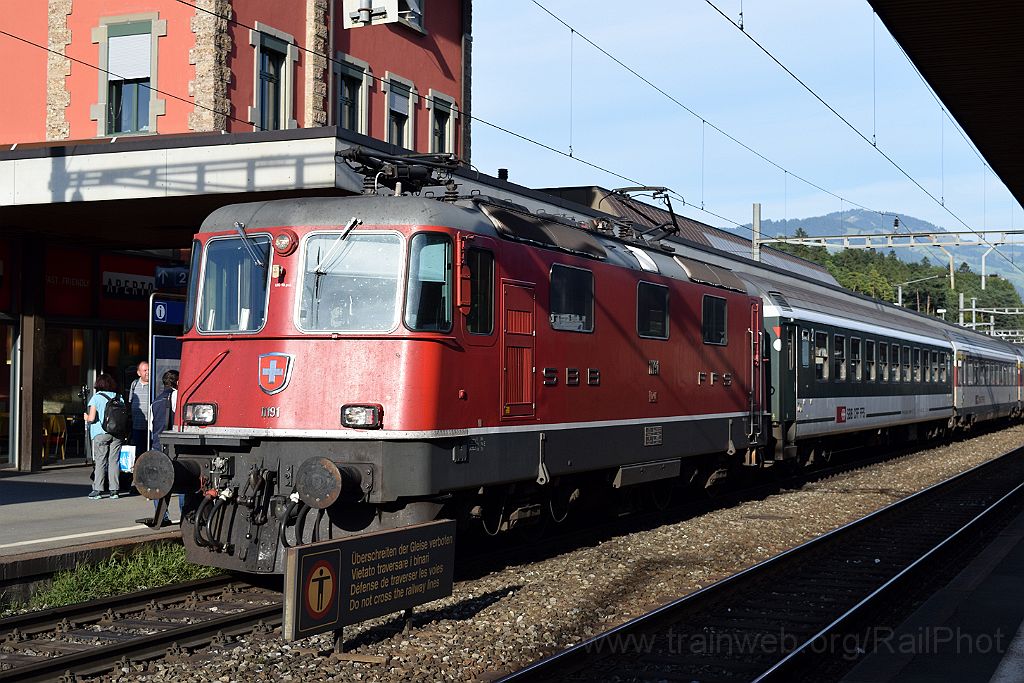3656-0008-270815.jpg - SBB-CFF Re 4/4'' 11191 / Arth-Goldau 27.8.2015