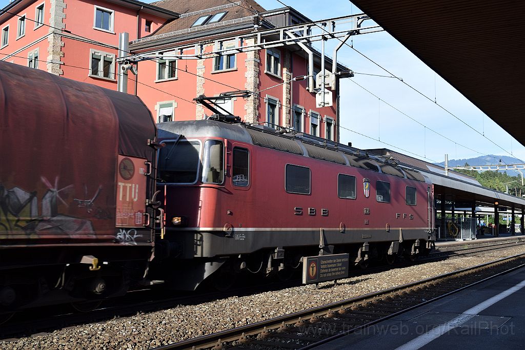3656-0043-270815.jpg - SBB-CFF Re 6/6 11618 "Dübendorf" / Arth-Goldau 27.8.2015