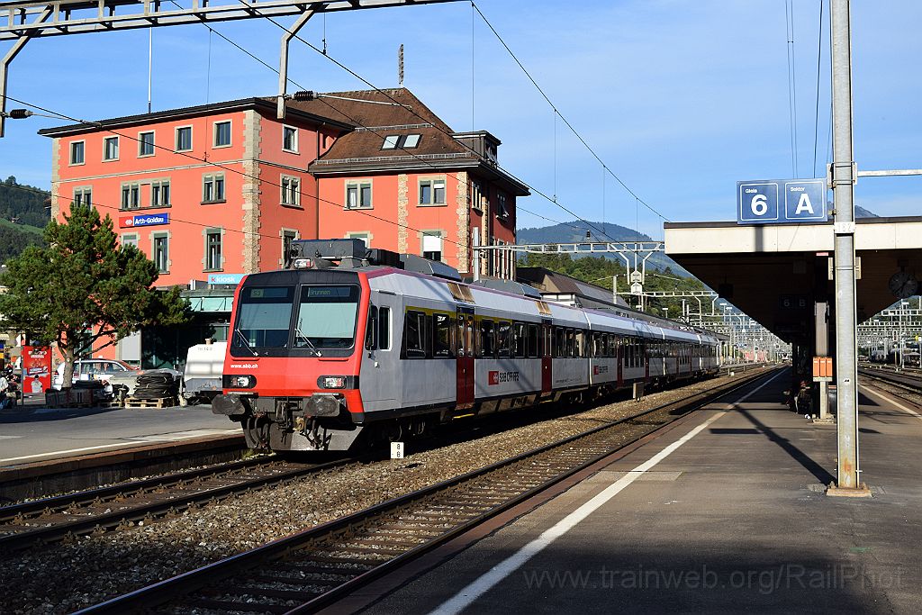 3657-0036-270815.jpg - SBB-CFF ABt (DO) 50 85 39-43 854-1 / Arth-Goldau 27.8.2015
