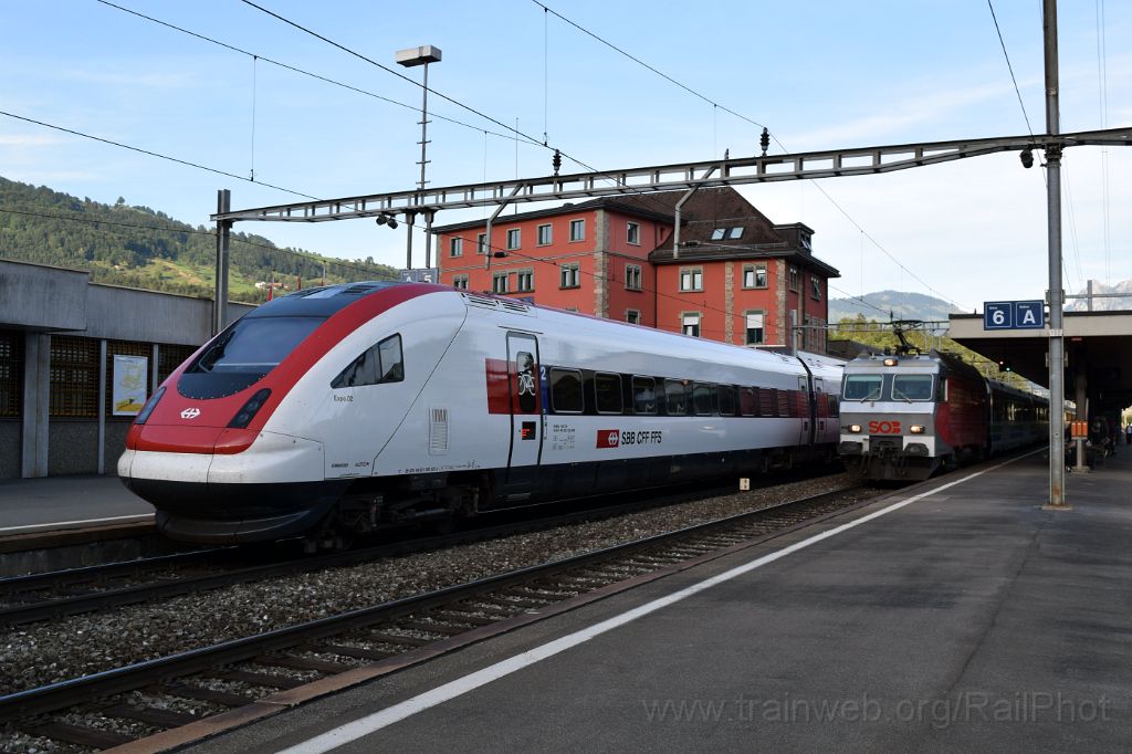 3658-0016-270815.jpg - SBB-CFF ICN RABDe 500.022 "Expo 02" + SOB Re 446.015-0 / Arth-Goldau 27.8.2015