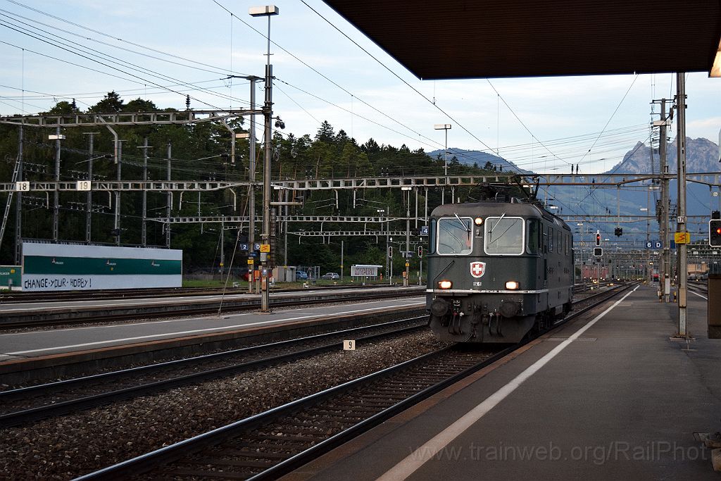 3660-0021-270815.jpg - SBB-CFF Re 4/4'' 11161 / Arth-Goldau 27.8.2015