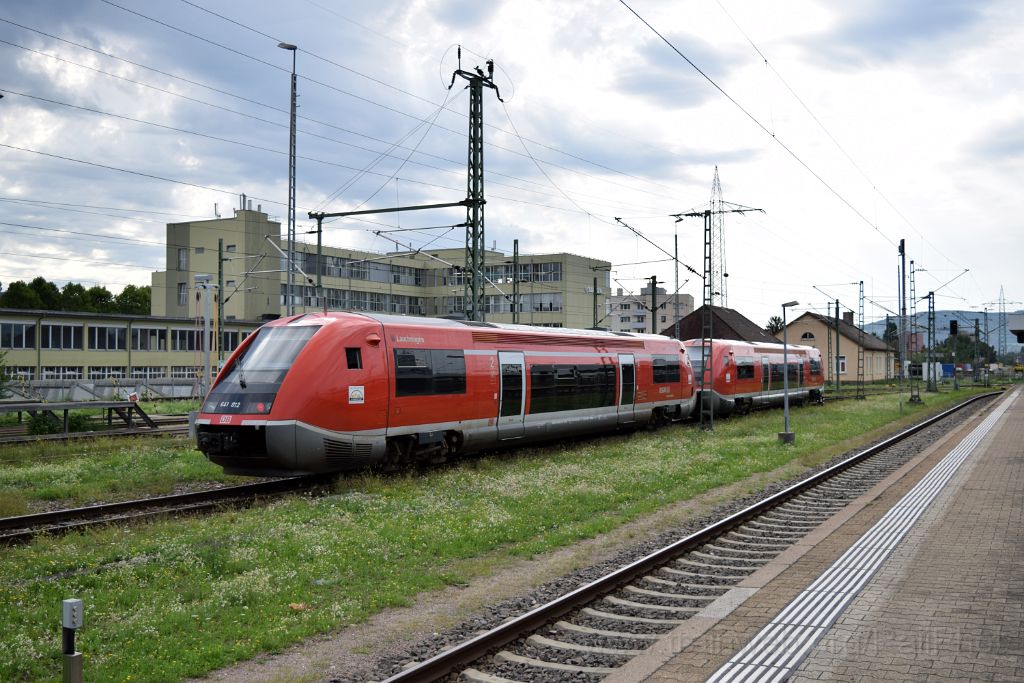 3662-0049-310815.jpg - DBAG 641.005 + 641.012 "Lauchringen" / Basel Badische Bahnhof 31.8.2015