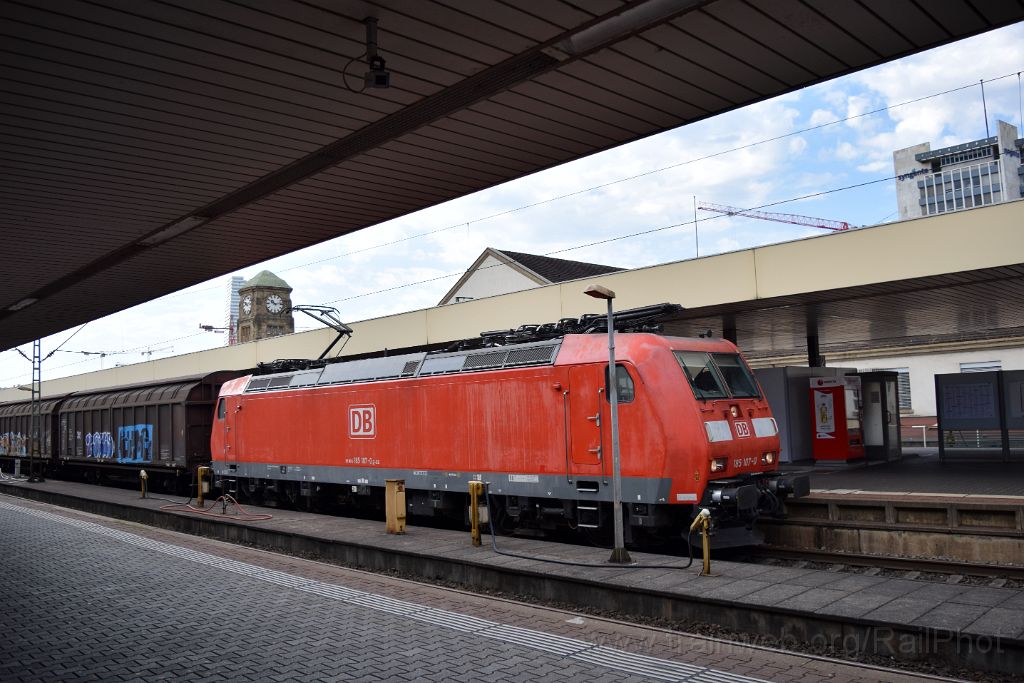 3663-0005-310815.jpg - DBAG 185.107-0 / Basel Badische Bahnhof 31.8.2015
