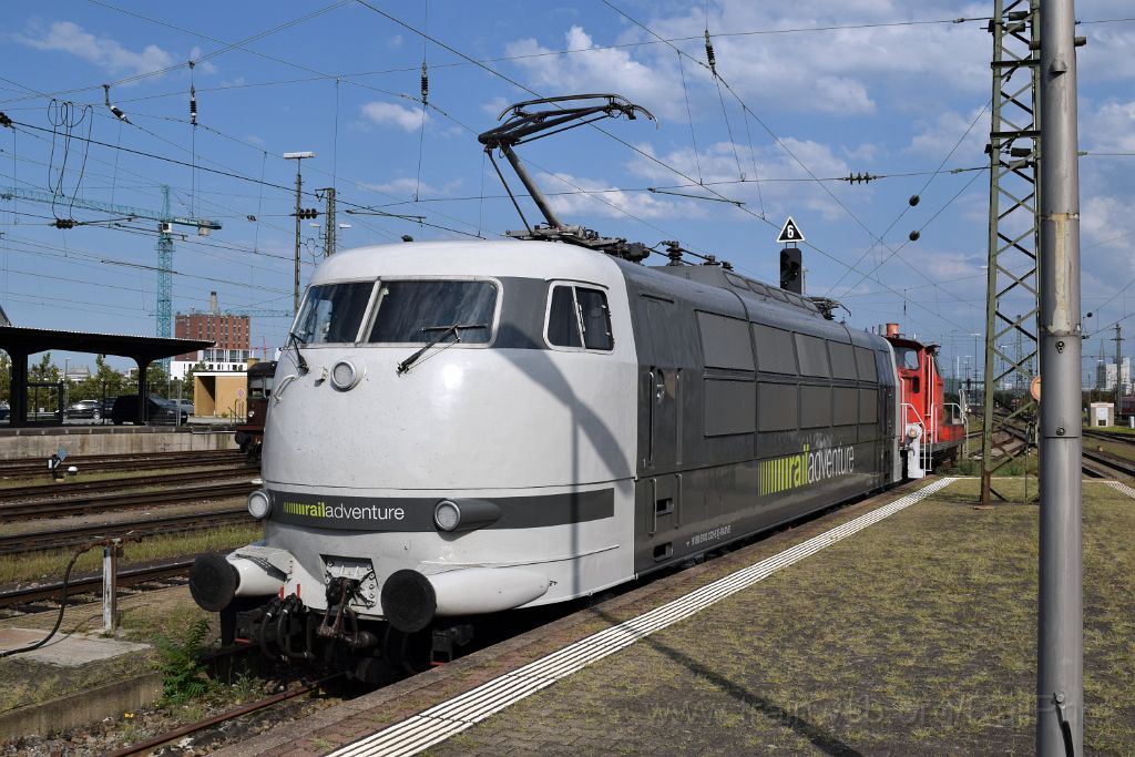 3663-0040-310815.jpg - RADVE 103.222-6 + DBAG 363.103-3 / Basel Badische Bahnhof 31.8.2015