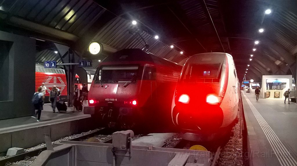 3673-0048-020915.jpg - SNCF TGV 384.024 + SBB-CFF Re 460.088-8 "Limmat" / Zürich HB 2.9.2015