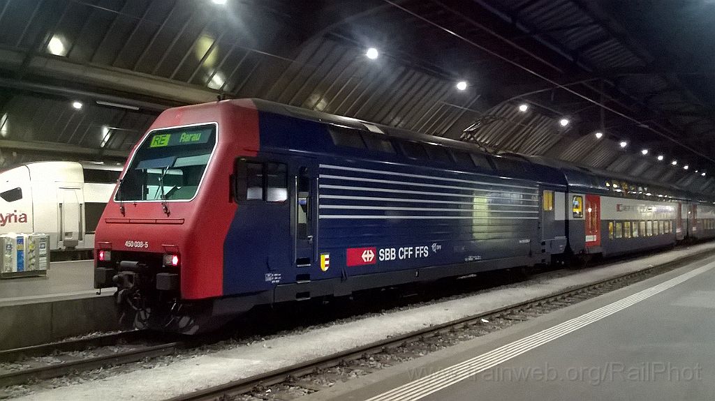 3674-0007-020915.jpg - SBB-CFF Re 450.038-5 "Wollishofen" / Zürich HB 2.9.2015