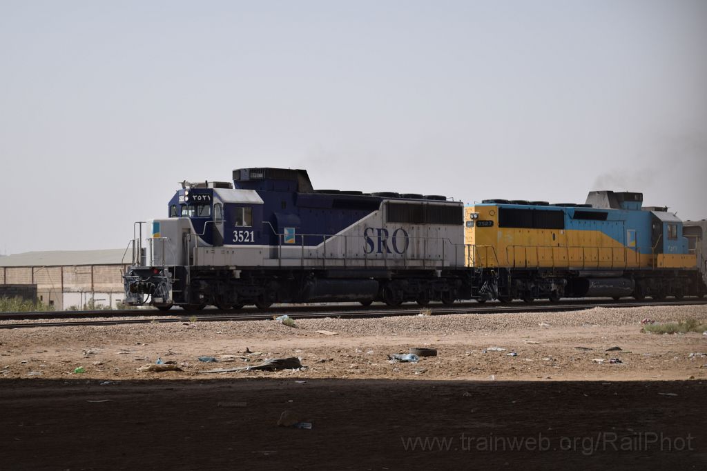 3692-0037-091015.jpg - SRO SDL-50 3521 + 3527 / Riyadh 9.10.2015