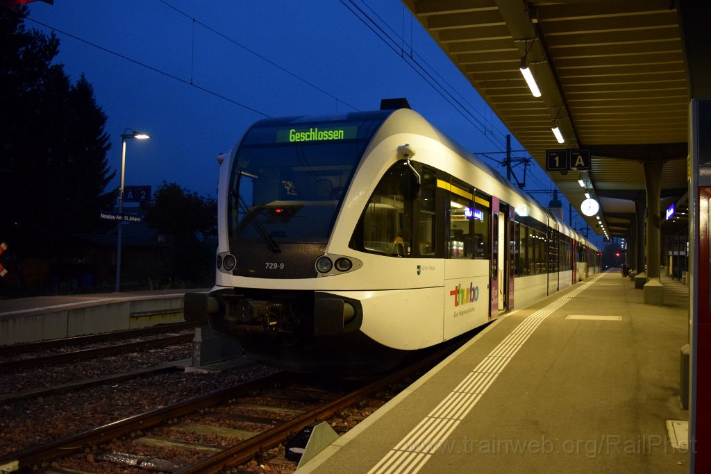 3694-0020-171015.jpg - Thurbo RABe 526.729-9 "Kanton Aargau" / Nesslau Neu St-Johann 17.10.2015
