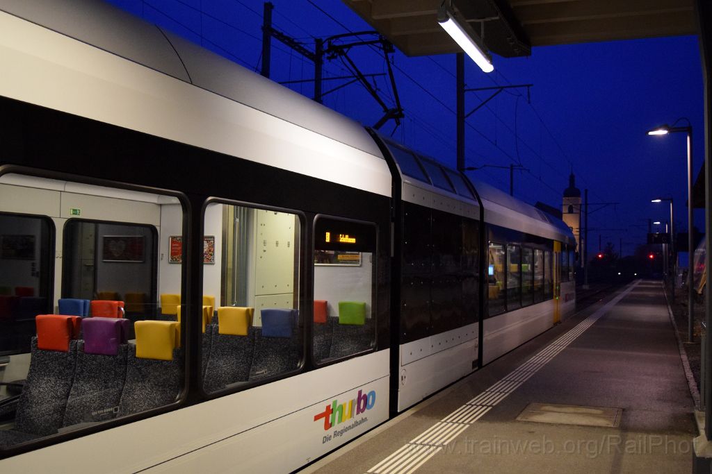 3694-0034-171015.jpg - Thurbo RABe 526.802-4 / Nesslau Neu St-Johann 17.10.2015