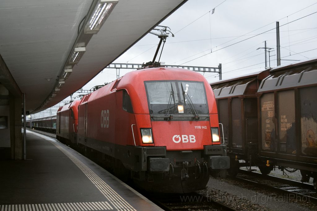 3696-0023-191015.jpg - ÖBB 1116.142 + 1016.002 / Buchs SG 19.10.2015