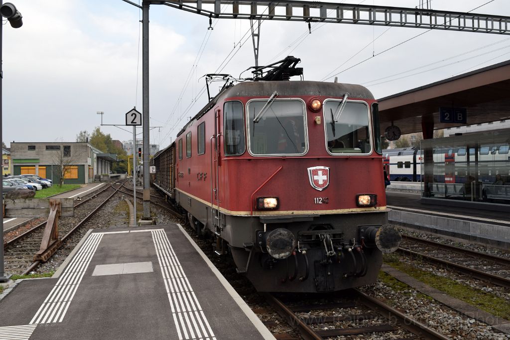 3702-0003-211015.jpg - SBB-CFF Re 4/4'' 11242 / Wetzikon 21.10.2015